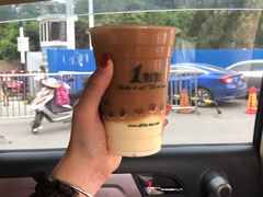 冰淇淋红茶-1点点(西山万达金街店)