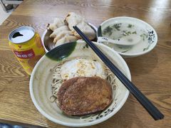 -黄阿姨锅贴大王(万航渡路店)