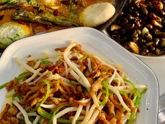 -丹水桥地锅鱼·翘嘴鲌·地方特色全鱼宴(丹江口大坝店)