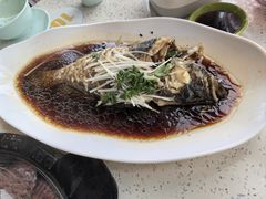 清蒸石斑鱼-巧克力渔家.小船海鲜胶东菜(万平口店)