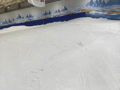 -乔波室内滑雪场