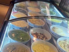 -牛满溢·自助潮汕鲜牛肉火锅(龙汇路店)