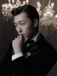 -至臻微拉婚纱摄影