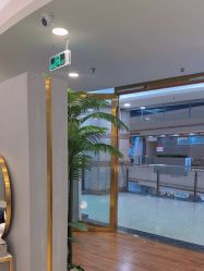 点击看大图 -八佰伴8008星级形象店