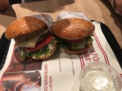 -The Habit Burger Grill 哈比特汉堡(复兴soho店)