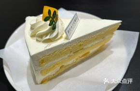 Cream Fruit Chiffon Cake