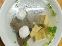 -松树干拌面店