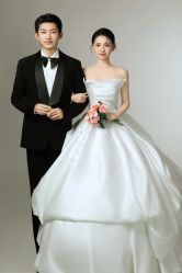 点击看大图 -挪娅婚纱摄影皇家会所