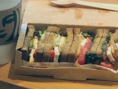 三明治-星巴克(广州南站A18检票口楼上)