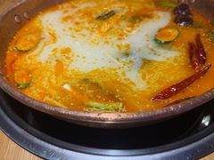 -洱火云南酸菜牛肉火锅(石景山当代商城店)