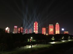 -万绿园