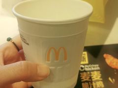 -麦当劳(汉口火车站候车室店)