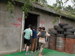 -东湖小天池真人CS彩弹野战基地