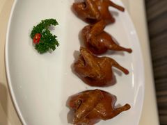 玻璃脆皮乳鸽-利苑酒家(金宝店)