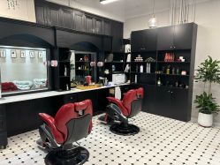 -老男孩男士理容馆·理发·烫染·修面