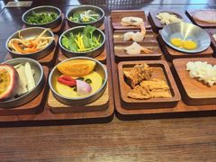 -银米·云南传统过桥米线(双廊黑金冠店)