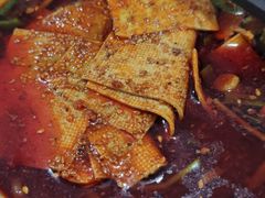 红油米线加豆皮-老字号杨坡红油米线腊汁肉夹馍(东四道巷店)