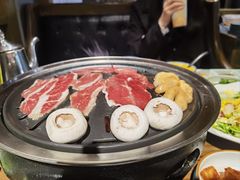 -明洞阿姨·韩式酱蟹烤肉·创意料理(三元桥店)