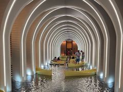 -涨巢·潮玩水疗局