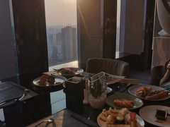 -唐拉雅秀酒店-西锦汇空中BBQ·思创餐厅