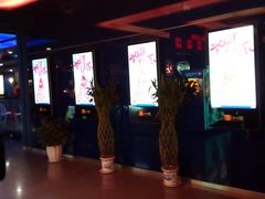 等候区-中影国际影城(百联店)