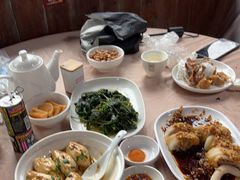 -鲤鱼塘农家山庄