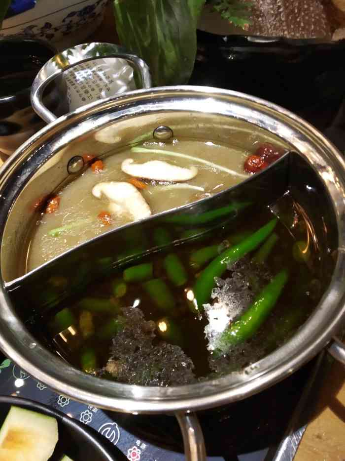 青一色精致火锅(万象城店)-"小长假第一天,阴雨天也挡不住吃货的步伐