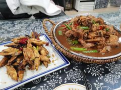 -八两八金·莱芜特色炒鸡(市南漳浦路店)