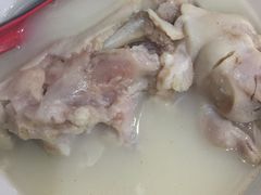 -雷祖芳老妈蹄花店