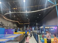 -超时空蹦床团建·VR潮玩运动娱乐·生日派对游乐园(金桥店)