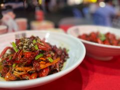 -龙巢盱眙龙虾·牛蛙·烧烤宵夜(八卦岭店)