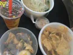 -丽丽三鲜螺蛳粉(田林路店)