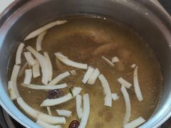 -喃喃椰·糟粕醋·椰子鸡火锅(七堡花园店)