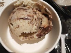 哈根达斯冰淇淋-钱小奴海鲜自助餐厅(杭州新天地店)