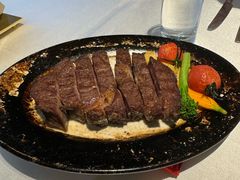 -华凌牛庄西餐厅(乌鲁木齐华凌美爵大饭店)