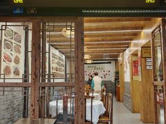 -华光驿站私房菜·黑金冠