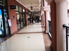 -首创奥特莱斯(西安店)