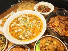 -小三峡食府(西五路店)