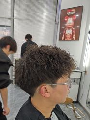 -藤野造型烫染·漂发