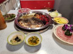 艳红酸辣三拼锅-陈艳红火锅菜·冒菜(簋街店)