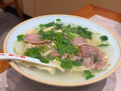 牛肉粉丝汤-小姜锅贴(凤凰街店)