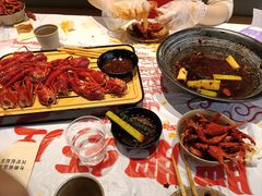 -肥肥虾庄·金牌油焖大虾(汉口城市广场店)