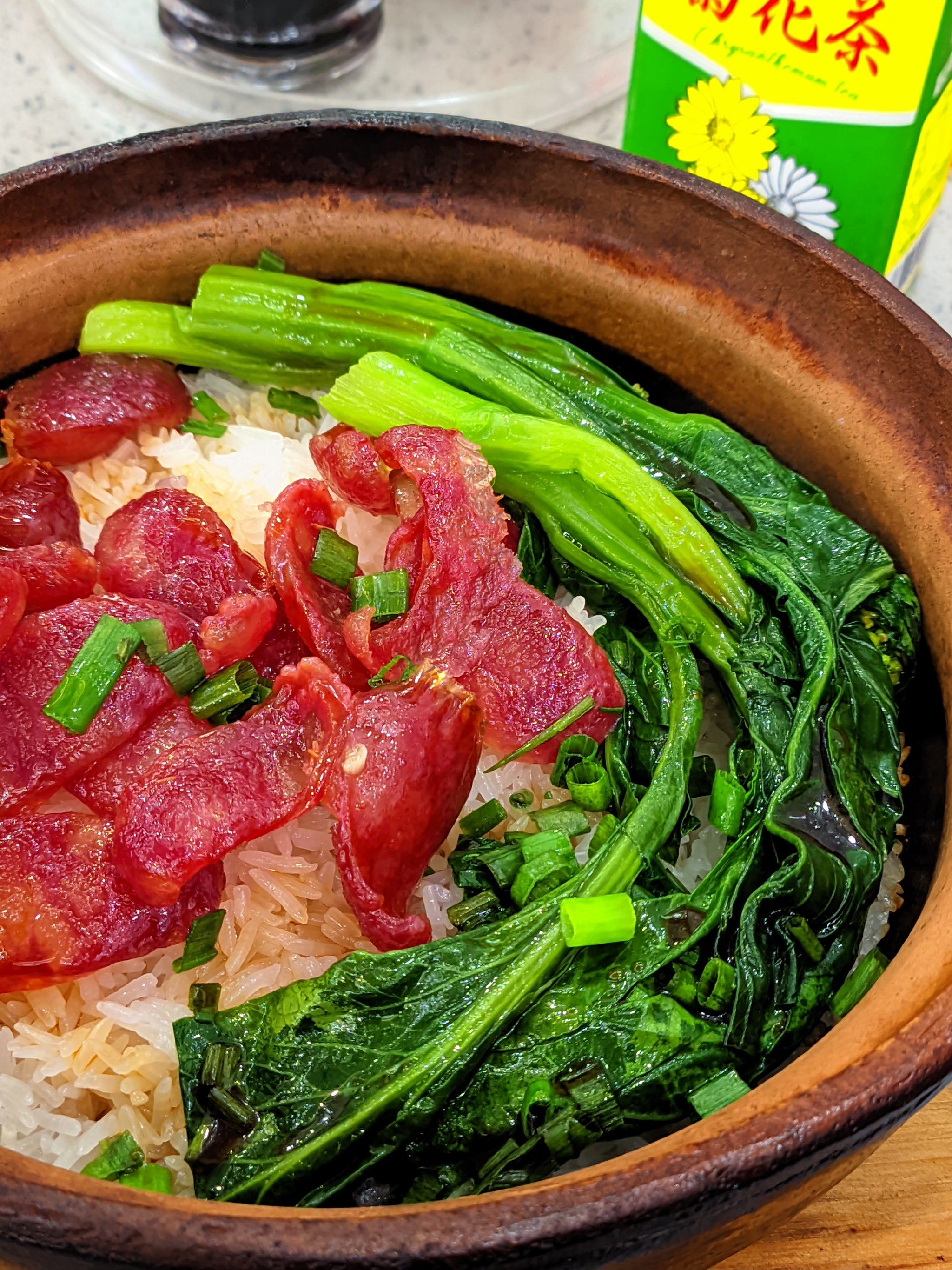 传统腊肠味道煲仔饭,你今日吃咗未?