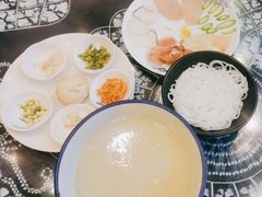 -桥香园云南过桥米线(红龙井店)