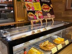 面包甜点陈列柜-Let's Taipei 非常烘焙(太古里店)