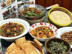 -湖南人家湘菜馆(镇江路店)