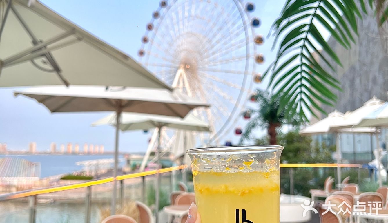 黄岛爆火的打卡机位☕️摩天轮🎡下午茶安排上啦