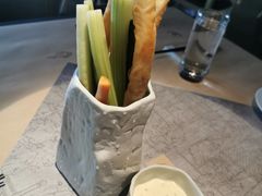 -穹六人间 people 6(岳阳路店)