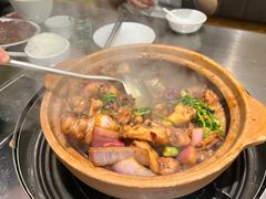 -胡须佬鸡煲四季火锅店(石厦西村直营店)