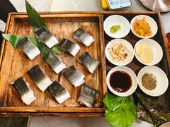 -围炉肉舍•炭烤活鳗•丹东海鲜烤肉(步行街店)